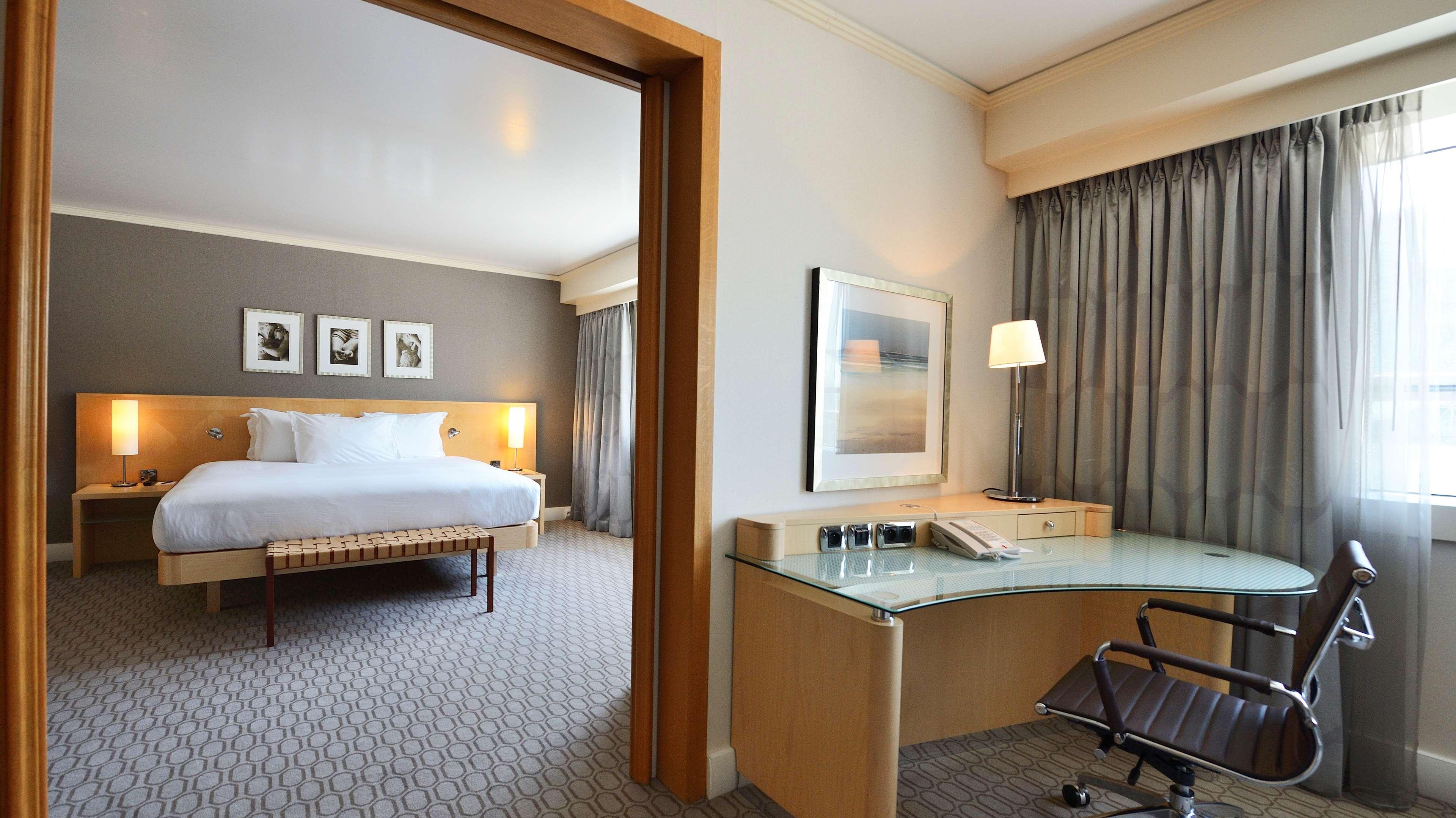 Hilton Paris La Defense Hotel Пюто Екстериор снимка