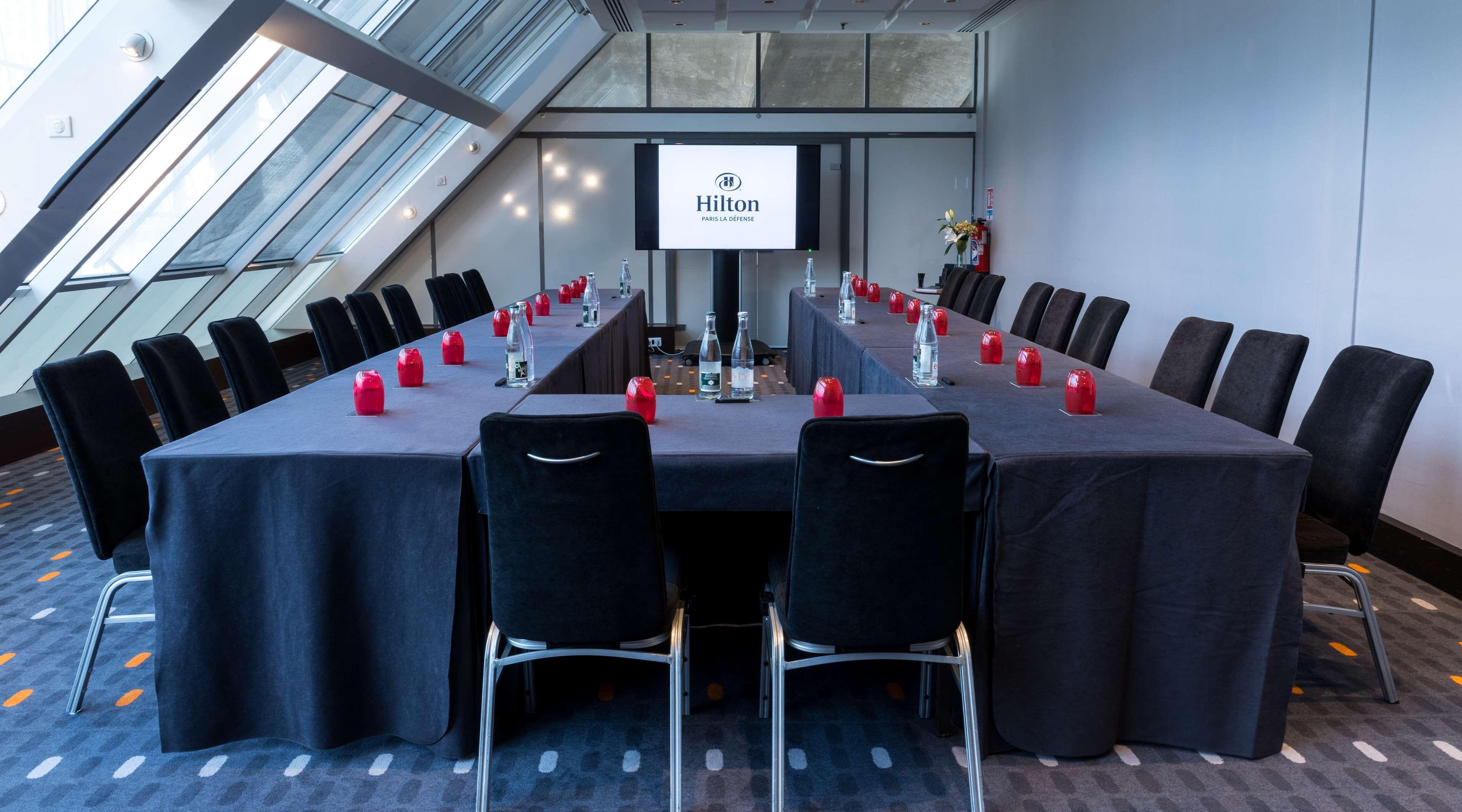Hilton Paris La Defense Hotel Пюто Екстериор снимка