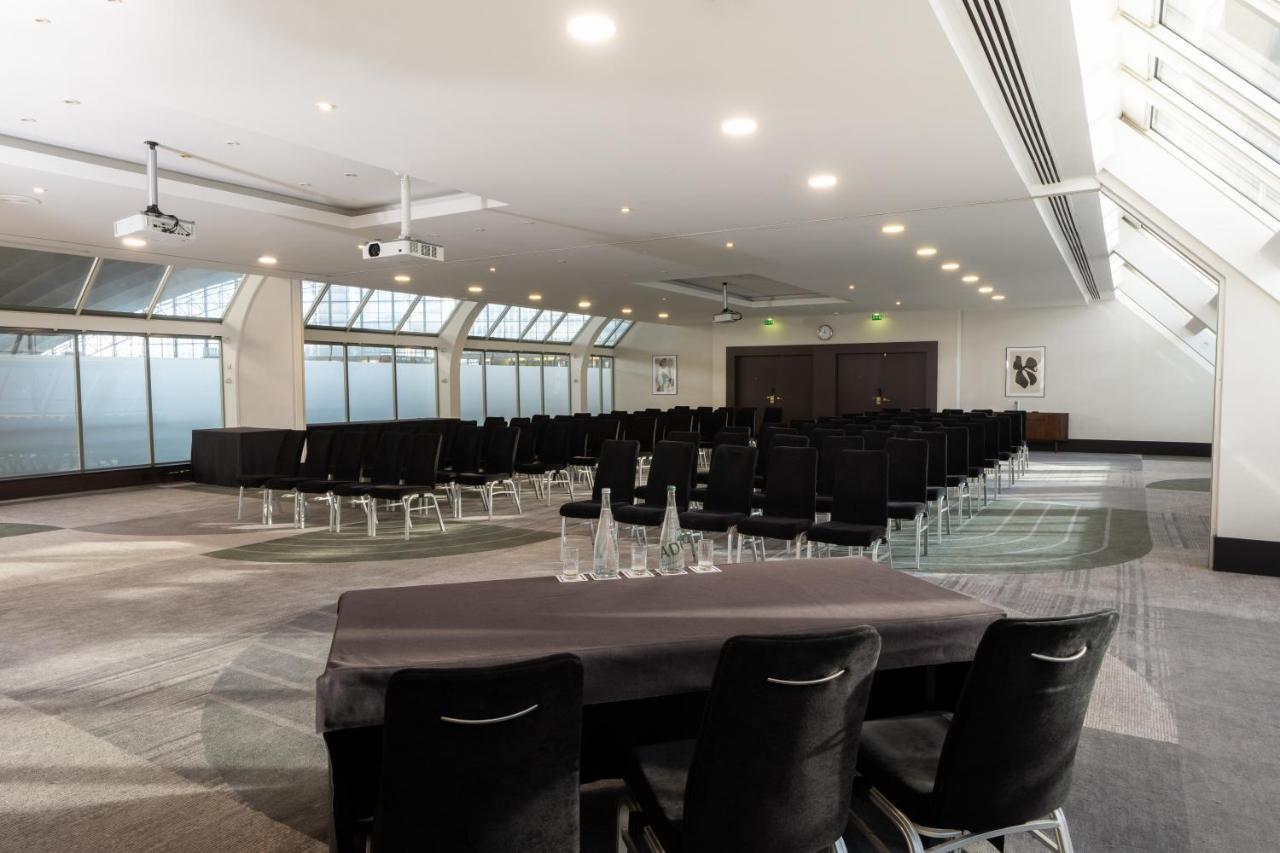 Hilton Paris La Defense Hotel Пюто Екстериор снимка