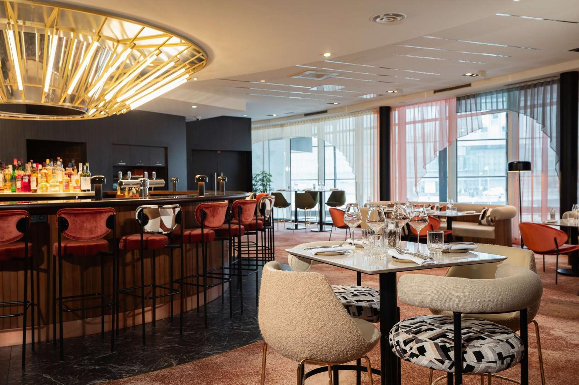 Hilton Paris La Defense Hotel Пюто Екстериор снимка