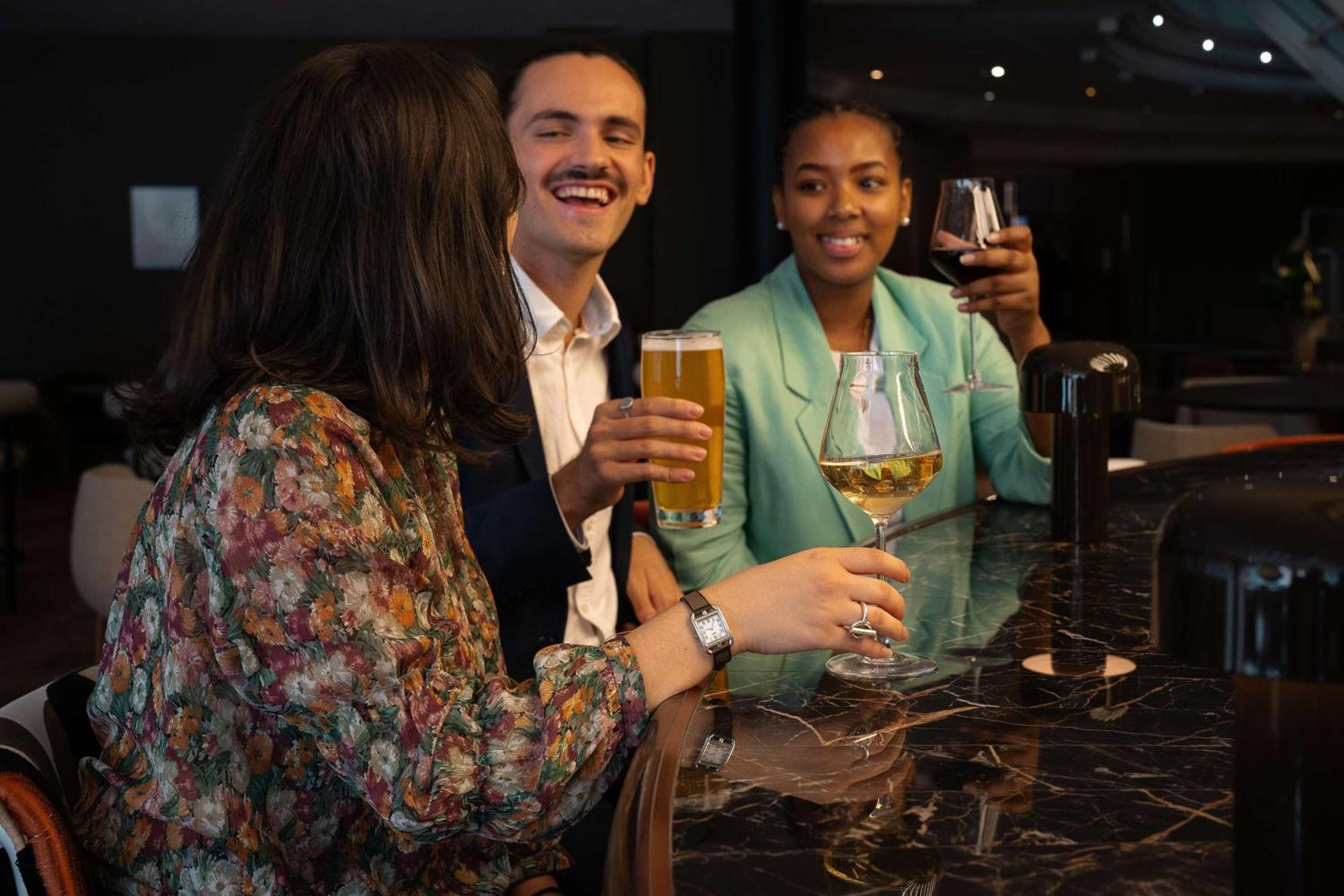 Hilton Paris La Defense Hotel Пюто Екстериор снимка