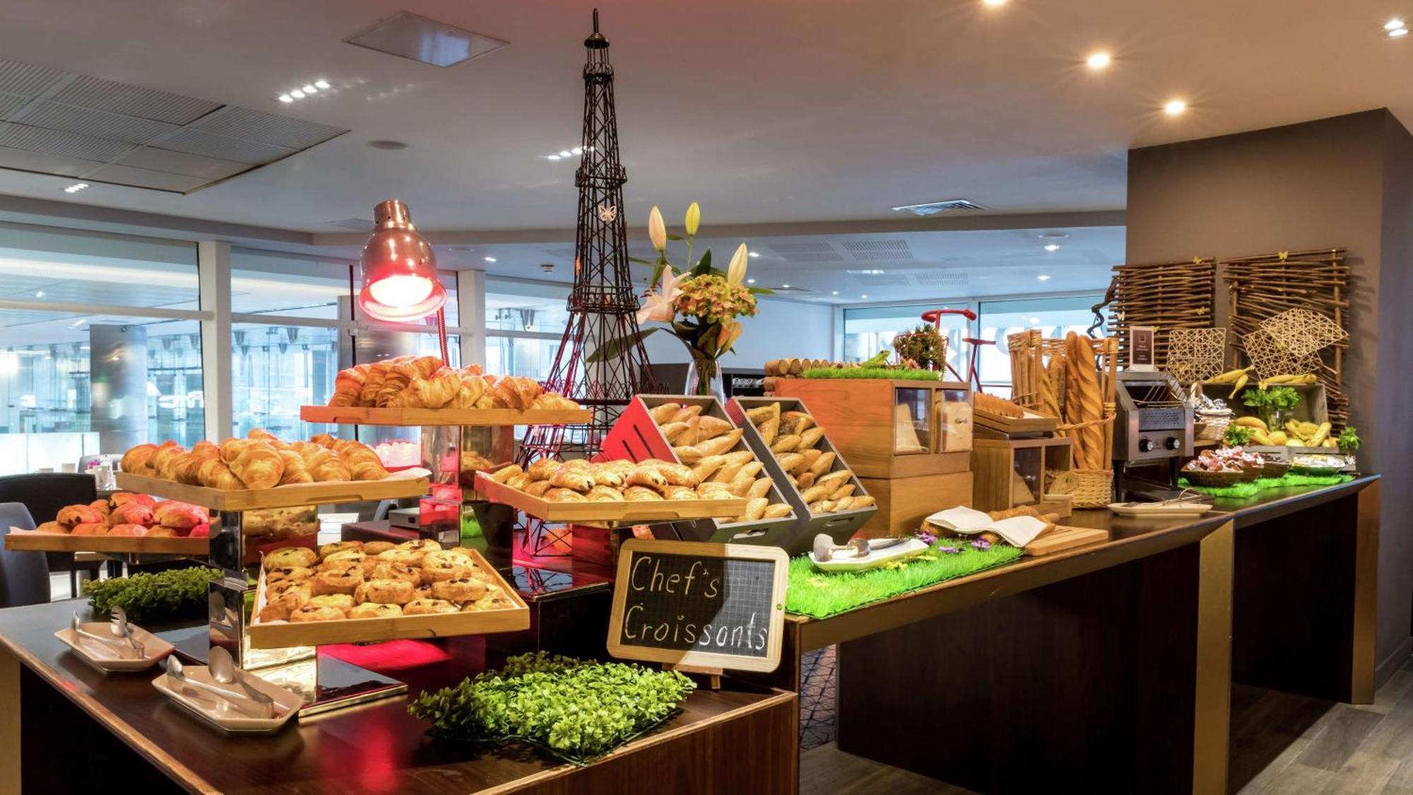 Hilton Paris La Defense Hotel Пюто Екстериор снимка