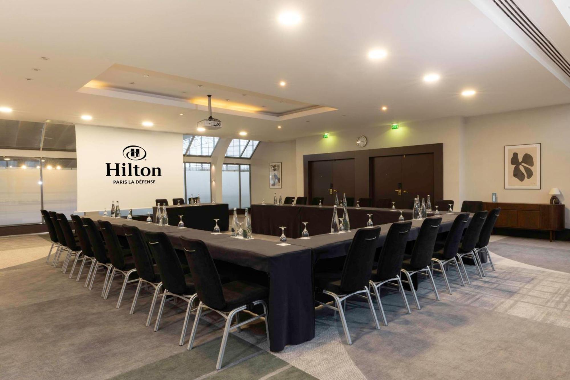Hilton Paris La Defense Hotel Пюто Екстериор снимка